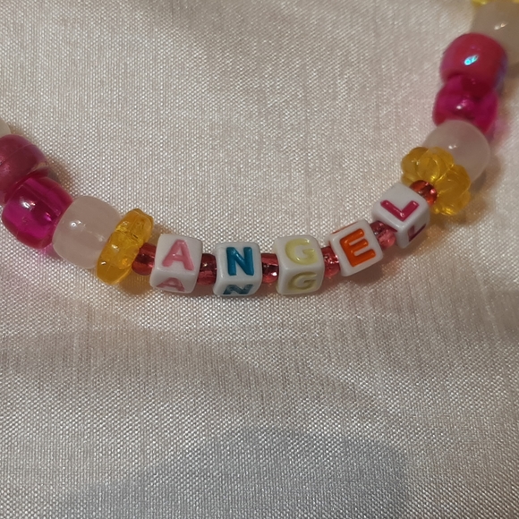 "Angel" Bead Choker - Picture 4 of 4